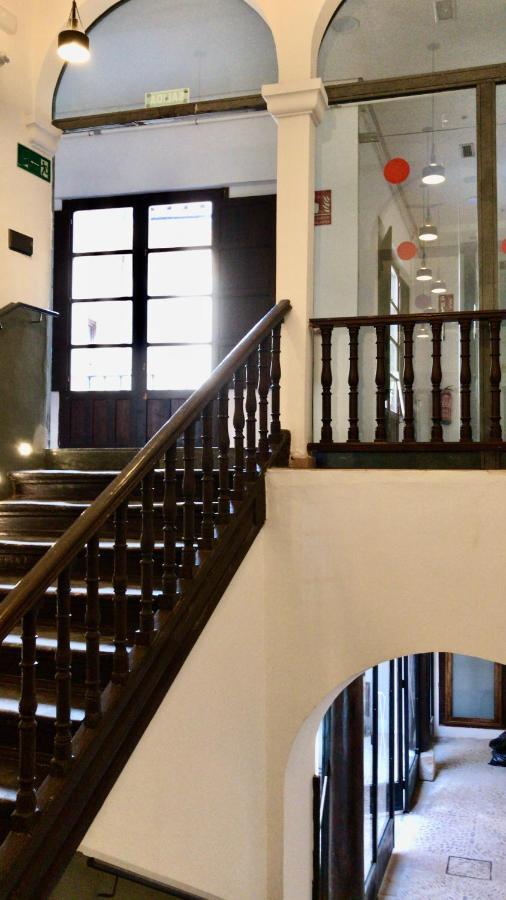 Quartier Leon Hostel Jabalquinto Екстер'єр фото