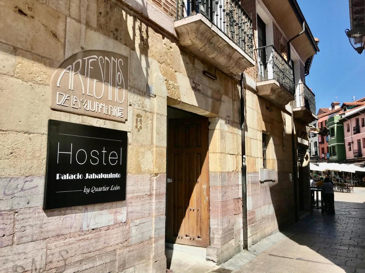 Quartier Leon Hostel Jabalquinto Екстер'єр фото