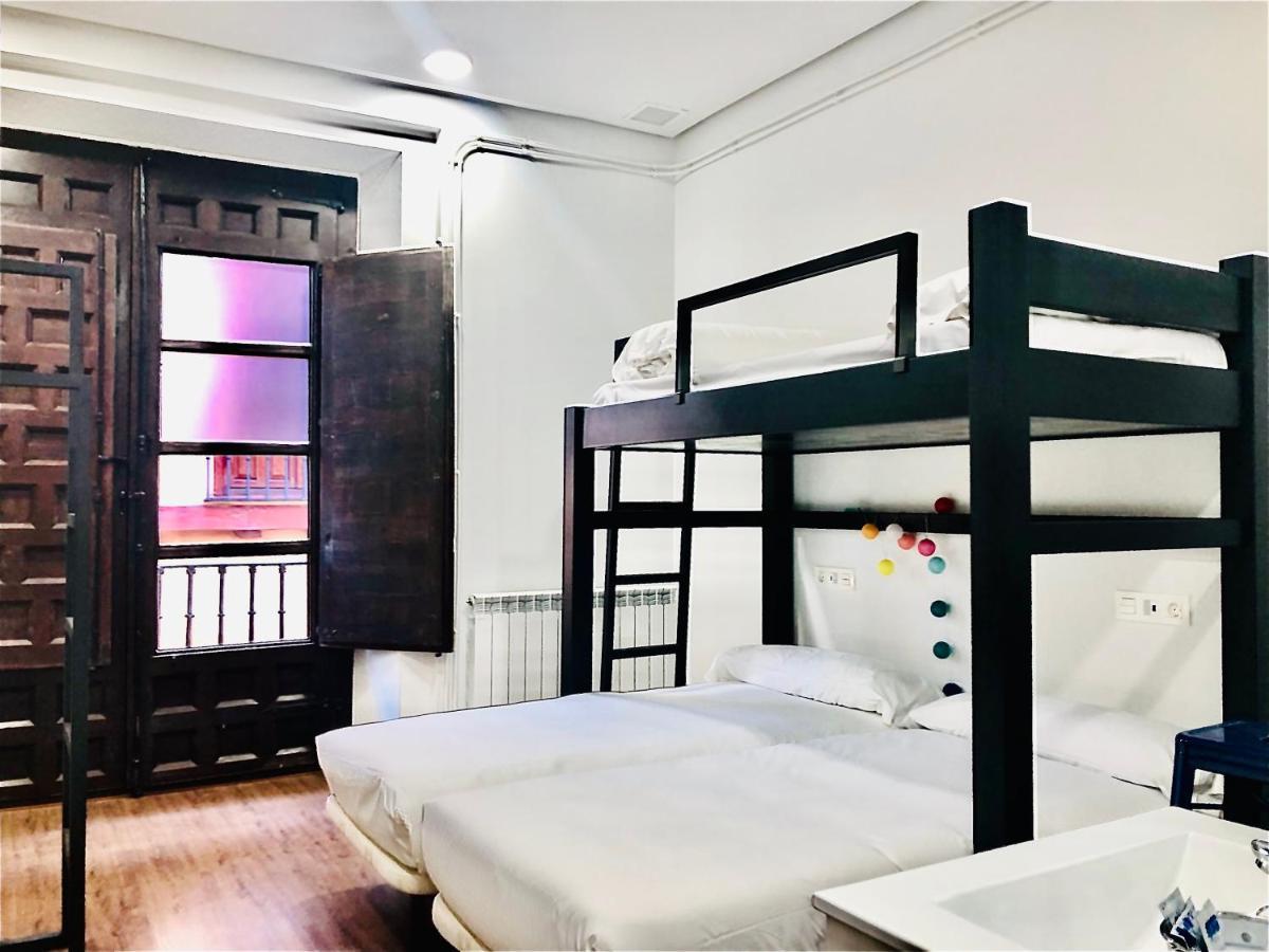 Quartier Leon Hostel Jabalquinto Екстер'єр фото